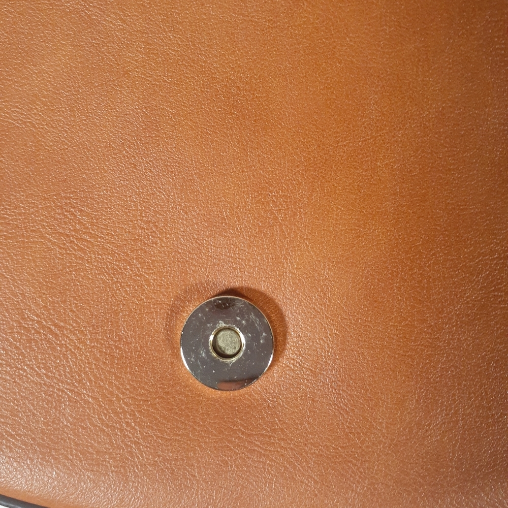 🔥 3/$70 🎉HP🎉 JustFab Saddle Crossbody Bag - Picture 5 of 7